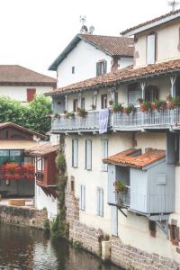 saint-jean-pied-de-port-pays-basque-français